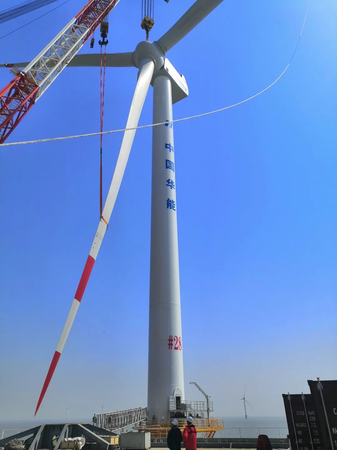 盛東如東海上風(fēng)電項(xiàng)目復(fù)工后首臺(tái)風(fēng)機(jī)安裝完成_施工
