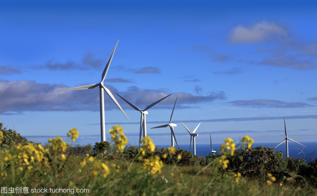 風(fēng)能驅(qū)動(dòng)未來 風(fēng)力發(fā)電機(jī)組的原理、優(yōu)勢(shì)與挑戰(zhàn)